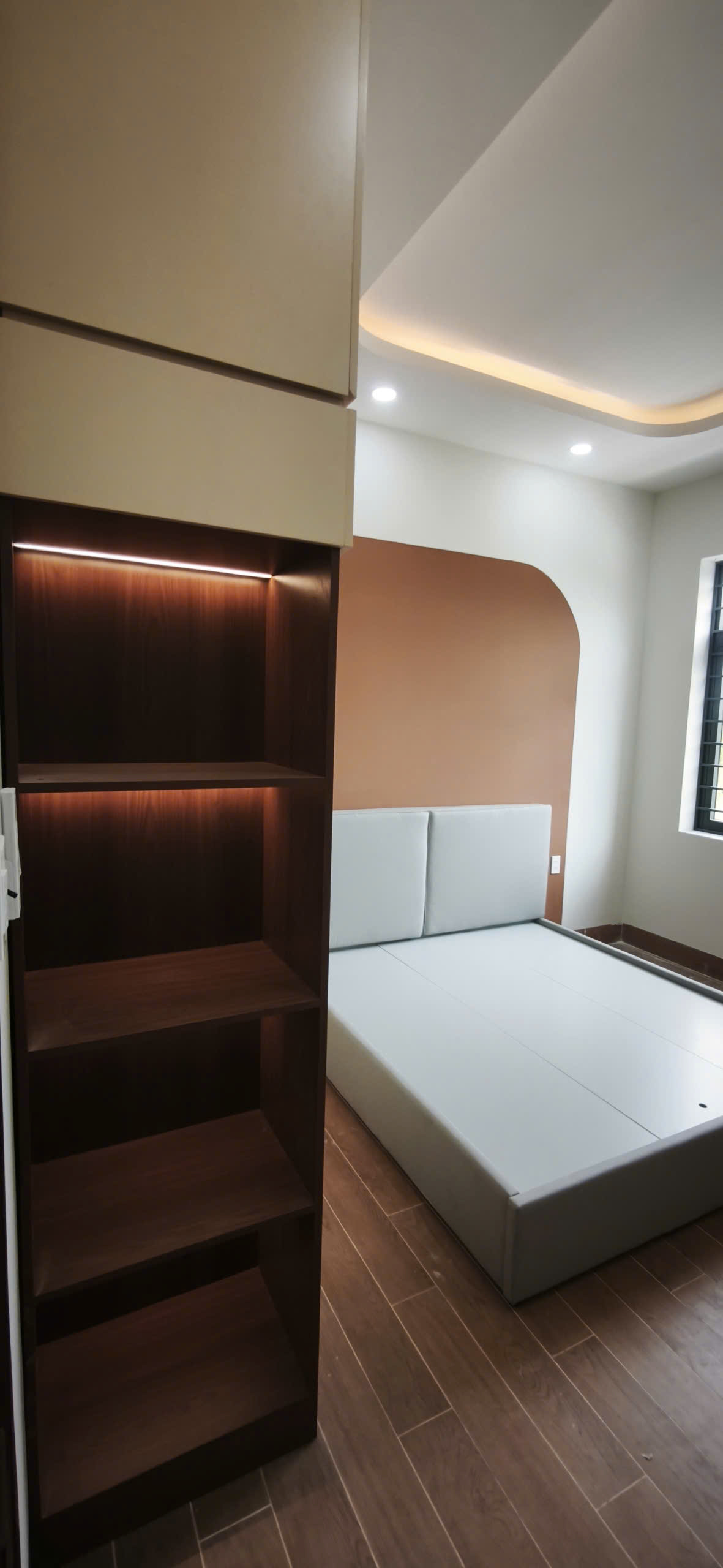 Phòng ngủ cam đất Villa Tân An - góc 1
